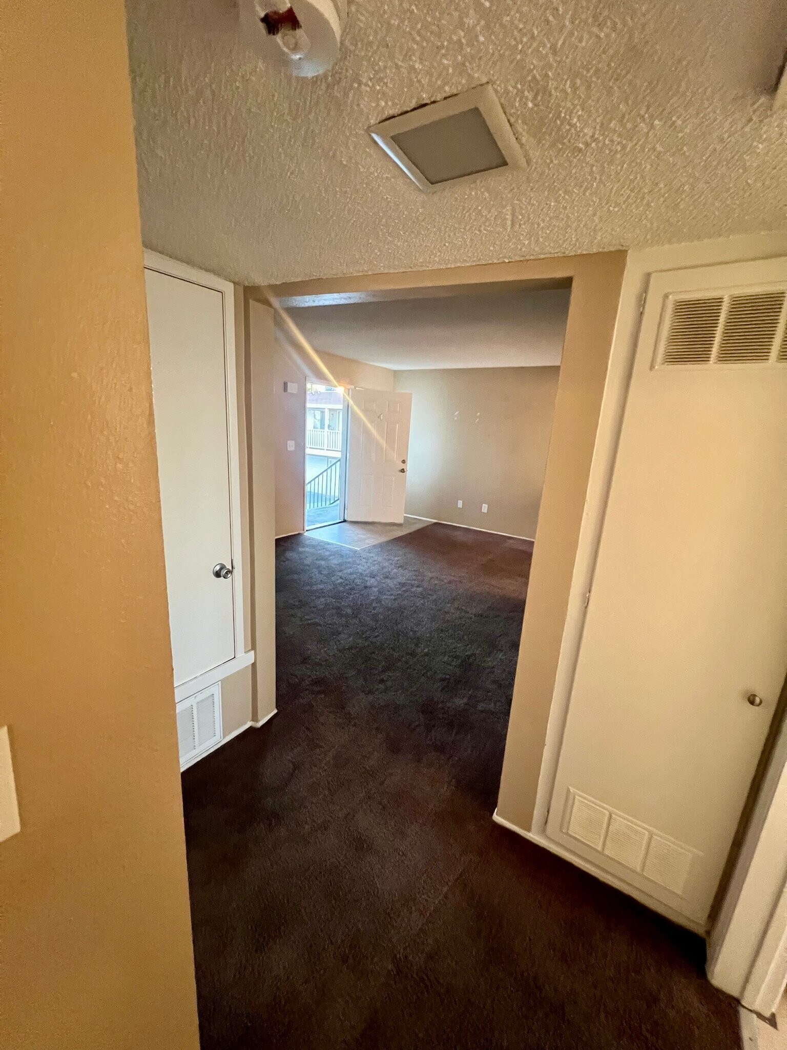 Building Photo - 2501 Bishop Dr