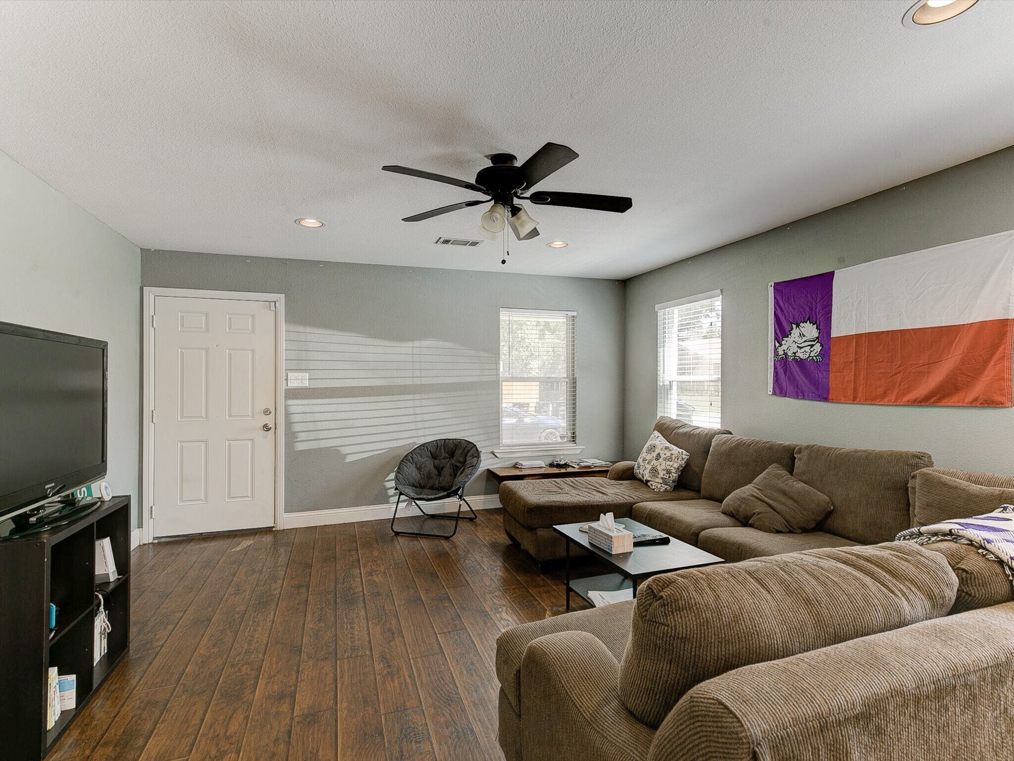 Building Photo - 2313 W Devitt St