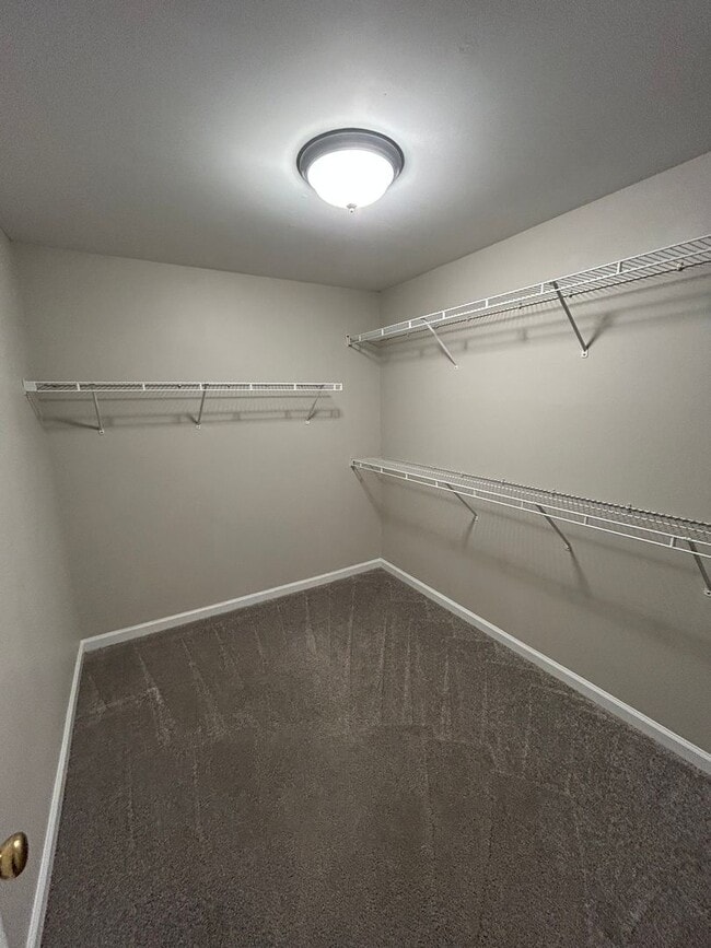 Building Photo - Spacious Ranch in Great Location!!!