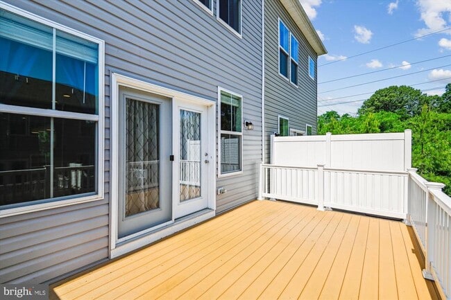 Building Photo - 1679 Signalman Ct