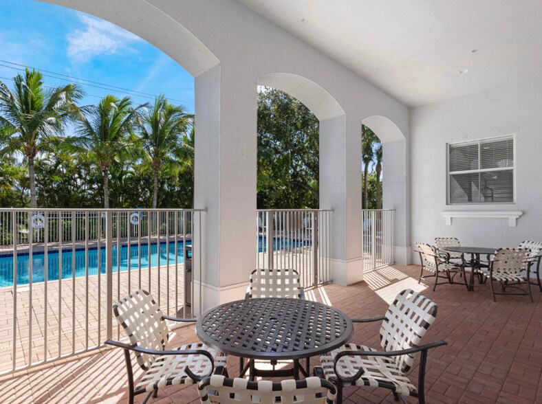 Building Photo - 1247 Via de Fossi