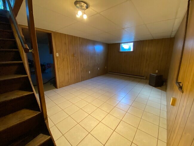 finished basement rec room - 1518 Howell Rd