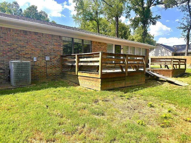 Building Photo - 3422 Jenny Ln
