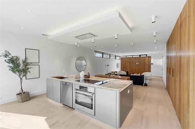 Building Photo - 6822 Victoria Ave