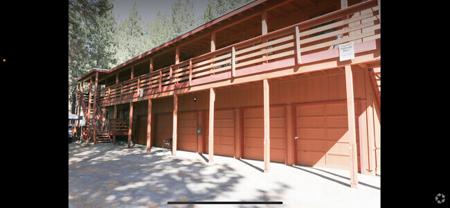 Centrally Located, Charming 2BR in Mammoth Lakes