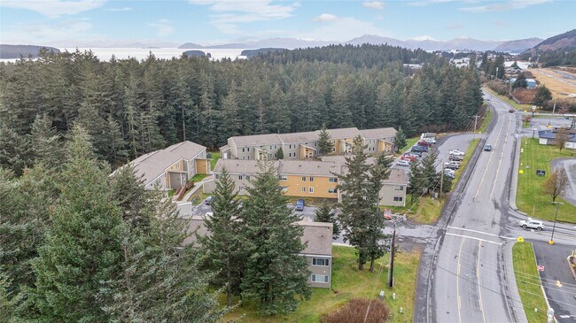 Building Photo - 2610 Mill Bay Rd