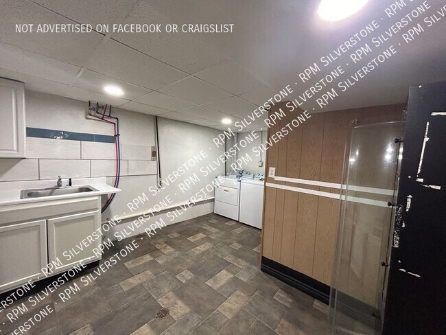 Building Photo - 2923 Arden-