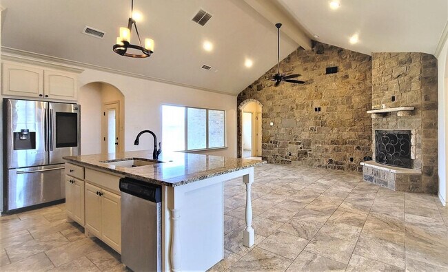 Building Photo - 5234 Kemper St