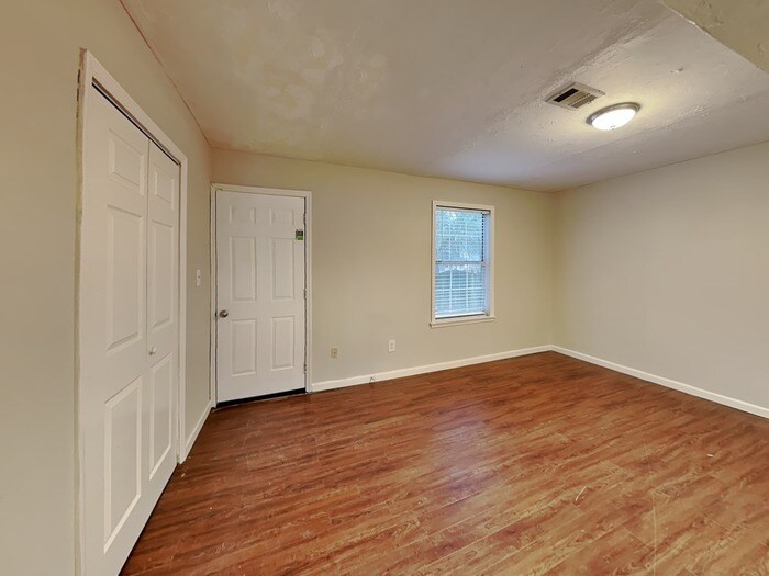 Building Photo - 2172 Sara Ashley Way