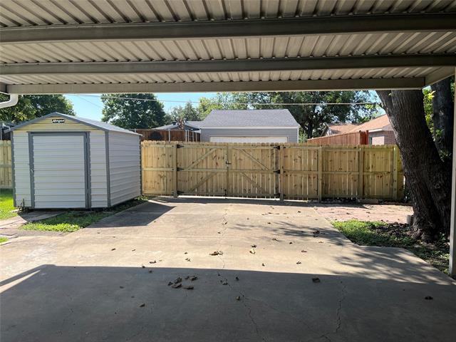 Building Photo - 439 Daniel St