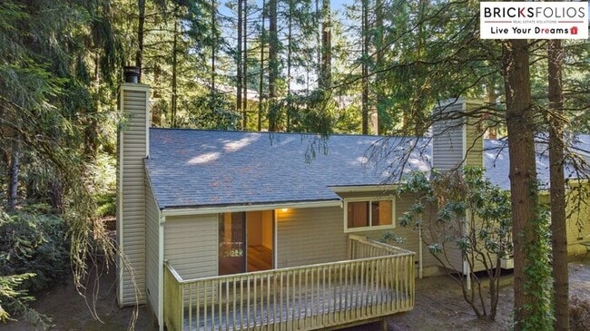 Building Photo - Live Steps from Microsoft | Stylish 2BR Condo with Fireplace & Parking