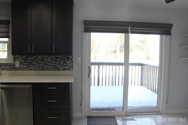 Building Photo - 83 Pheasant Run