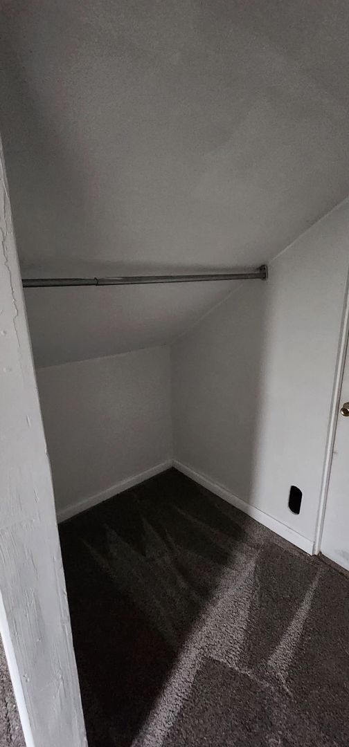 Building Photo - Newly Renovated 3-Bedroom Apartment in Pen...