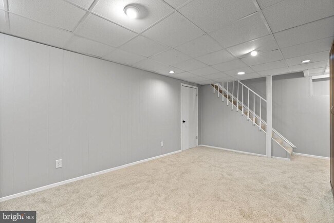 Building Photo - 8428 Braddock Way