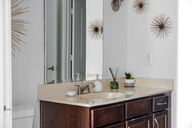 Building Photo - 13005 Meandering Way