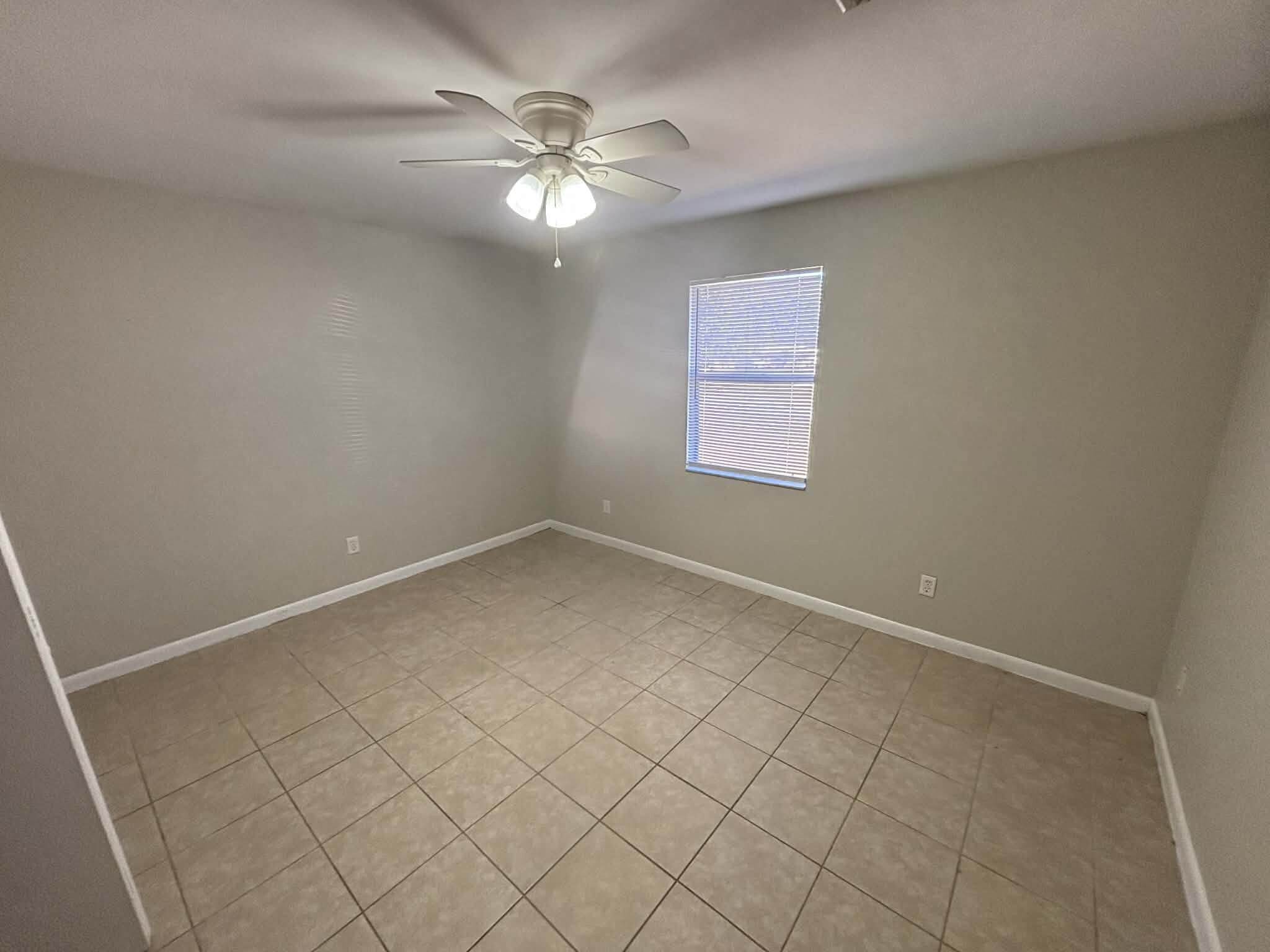 Building Photo - 3894 NW Archer St