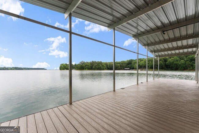 Building Photo - 151 S Pointe Dr