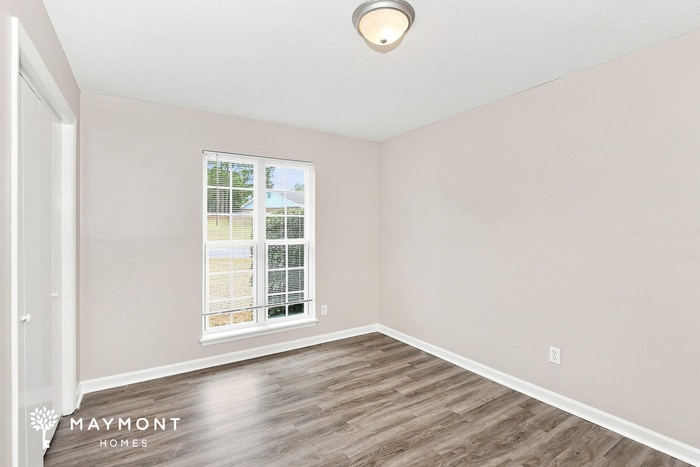 Building Photo - 3513 Hilltop Dr