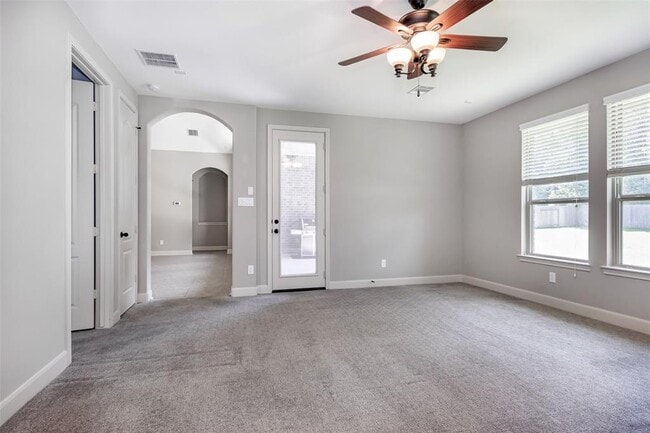 Building Photo - 22419 Banewood Dr