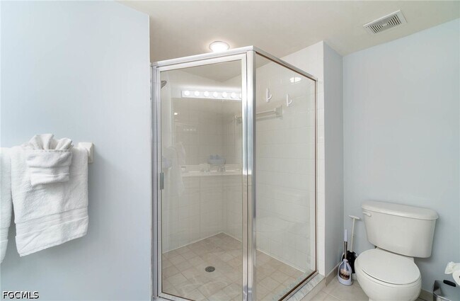 Building Photo - 1781 Four Mile Cove Pkwy