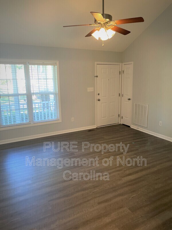 Building Photo - 1044 Amber Acres Ln