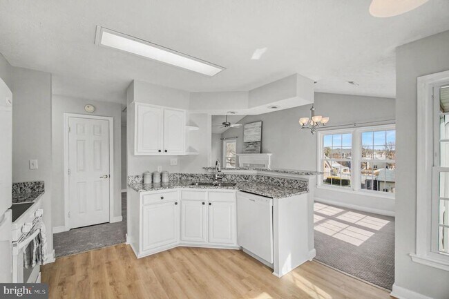 Building Photo - 11154 Summers Cove