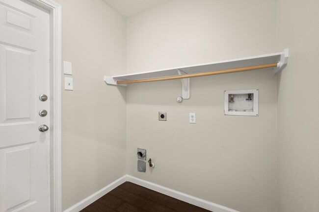 Building Photo - 18454 Sunrise Pines Dr