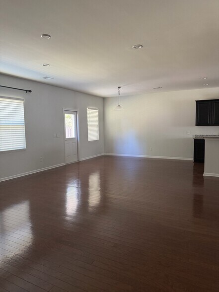 Open floor - 3071 Conservancy Ln