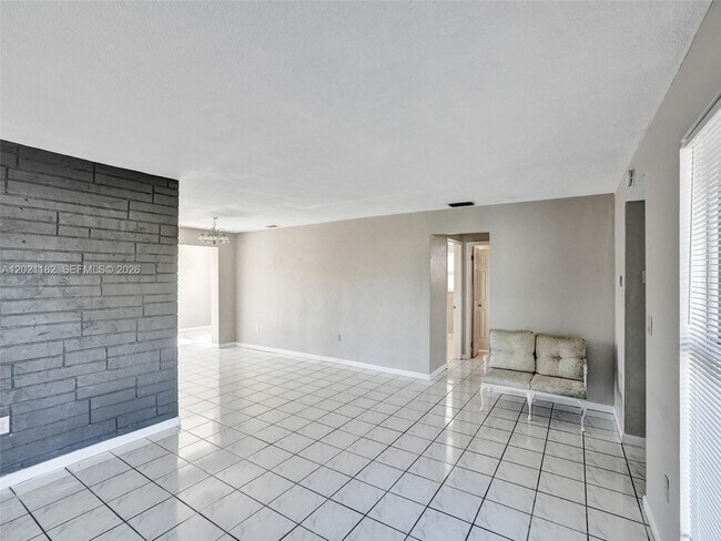 Building Photo - 8550 NW 27th Pl