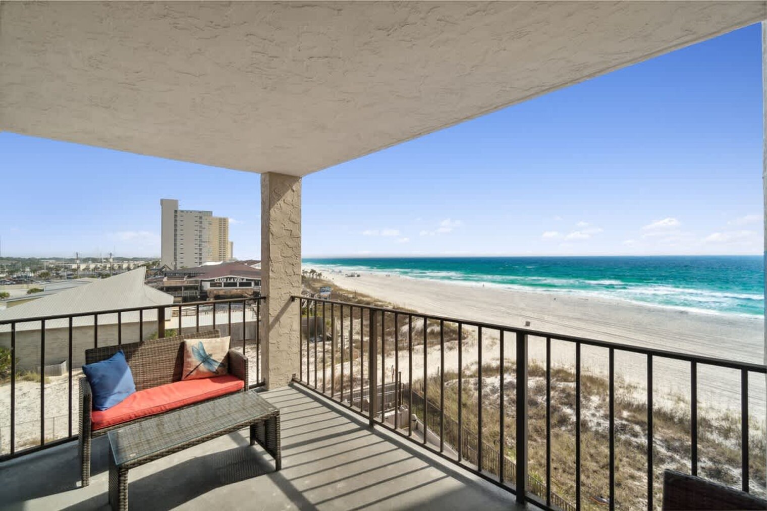 Building Photo - 8815 Thomas Dr