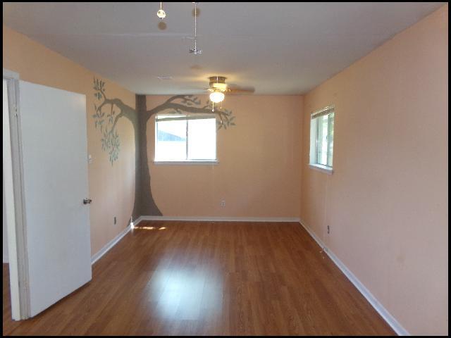 Building Photo - 11423 Birchwood Dr