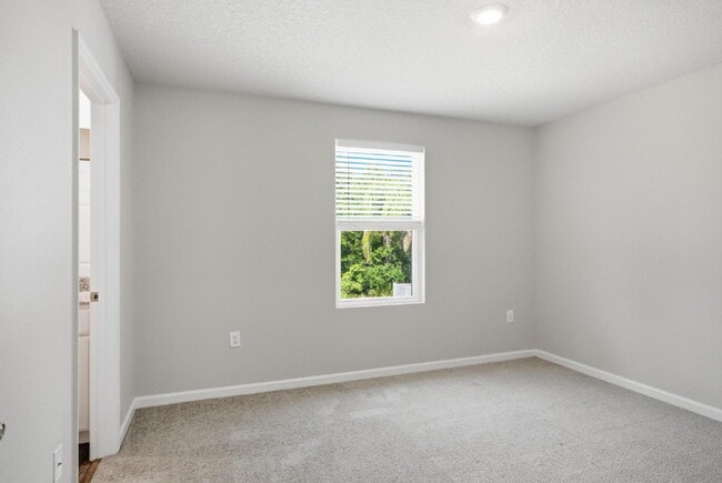 Building Photo - CENTRALLY LOCATED