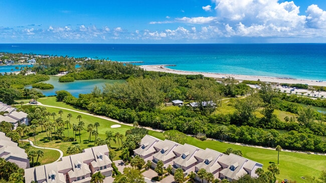 Building Photo - 2703 Fairway Dr N