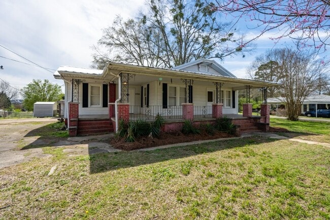 Building Photo - Rare Find Rock Creek – Space, Style & Storage!