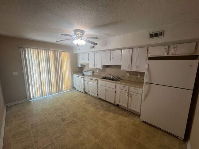 Building Photo - 716 Marley Way