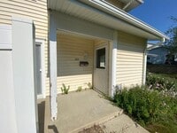 Building Photo - 327 Palisades Point