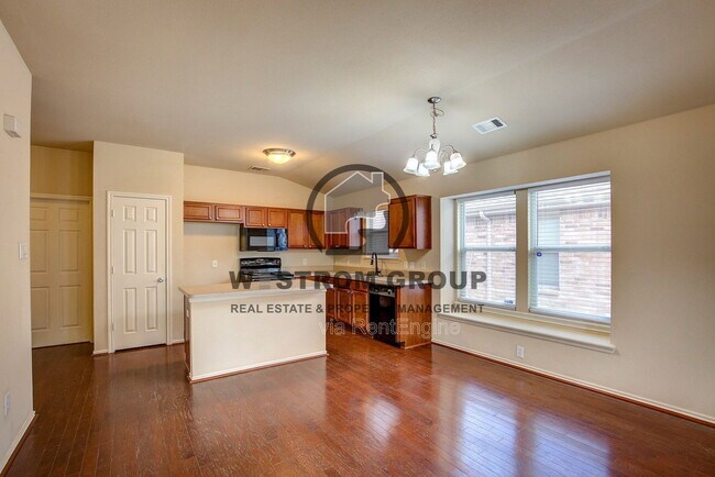 Building Photo - 8821 Highland Orchard Dr