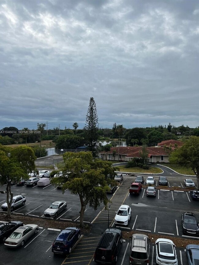 Building Photo - 4164 Inverrary Dr