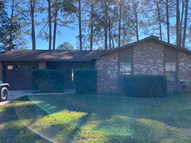 Primary Photo - 413 Joellen Ln