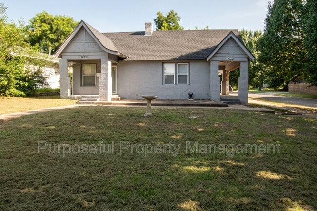 Primary Photo - 1422 NW 22nd St