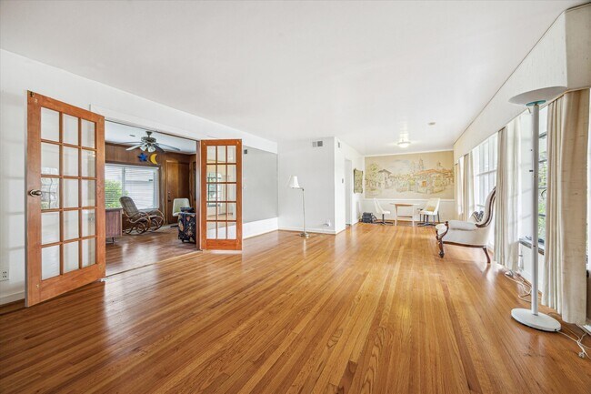 Building Photo - 3825 Gramercy St