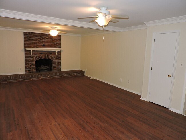 Building Photo - Email Linda@vacosold.com  or Call Office 804-642-2106