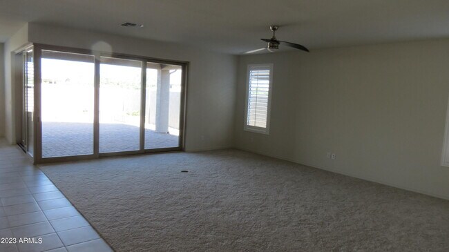 Building Photo - 5862 N 86th Dr