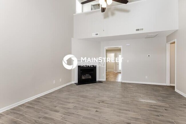 Building Photo - 4 Bedroom Pet-Friendly Home in RALEIGH, NC with Main Street Renewal