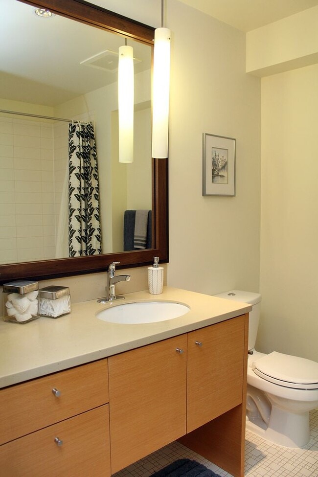 Building Photo - 3601 S River Pky