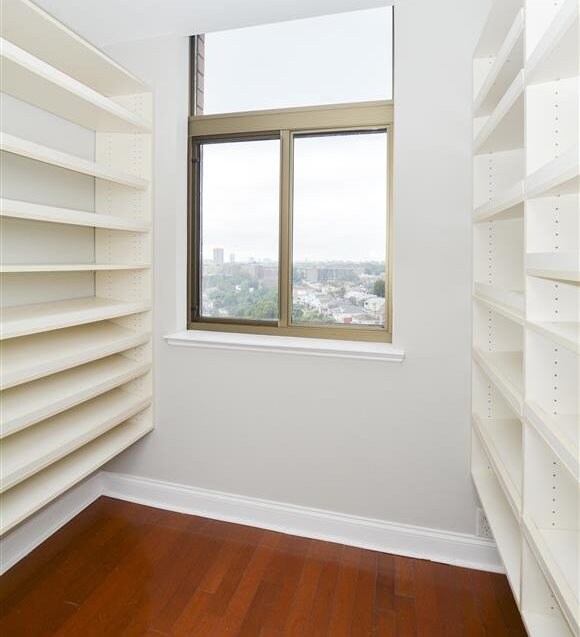 Building Photo - 97 Gorge Rd