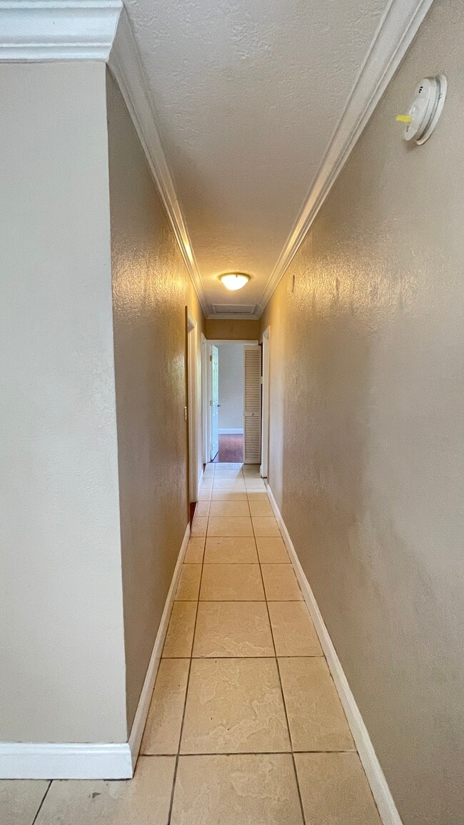 Building Photo - 46 NE 171 St