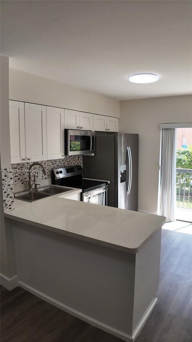 Building Photo - 5400 W 21st Ct