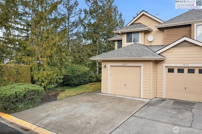 Building Photo - Unlock the Door to Your Dream Lifestyle in...