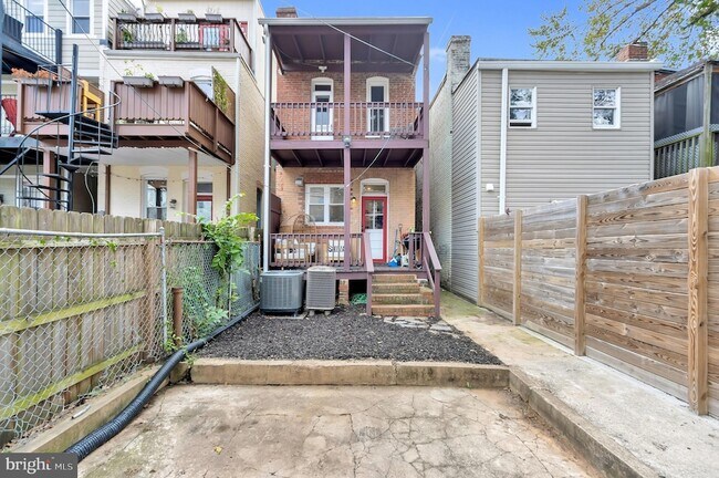Building Photo - 48 Q St NE